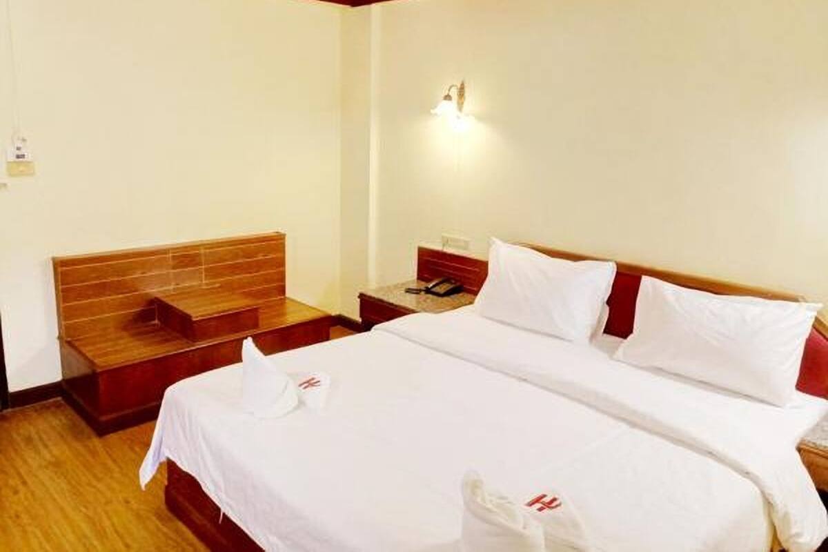 Quarto casal standard | Escrivaninha, quartos à prova de som, Wi-Fi de cortesia, roupa de cama