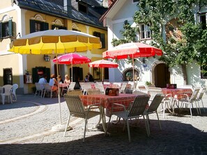 Terrace/patio - Hostel Bad Goisern (Bad Goisern)