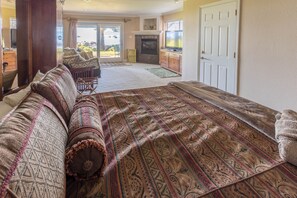 TV, fireplace, DVD player