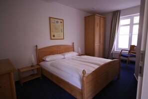 2 chambres, lit parapluie, Wi-Fi, draps fournis