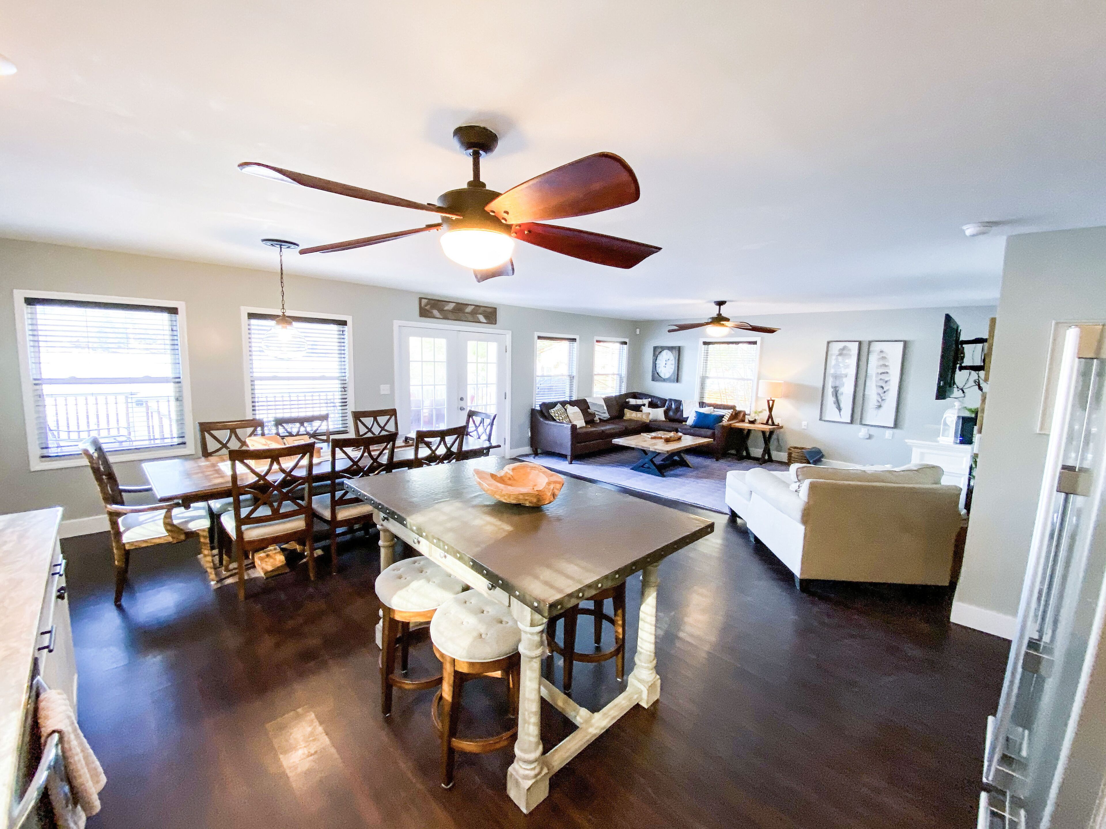 Lakefront Lookout - Fall Special 50% off a 3rd night