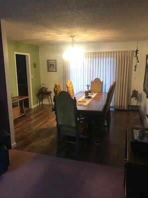 Interior - Lodging on the North Platte River (Casper)