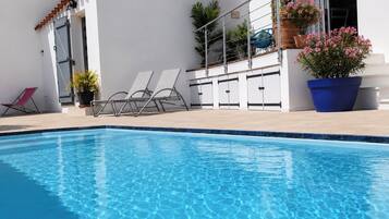 Piscine extérieure, piscine chauffée