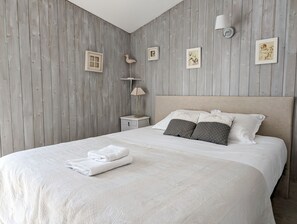 2 chambres, fer et planche à repasser, lit parapluie, Wi-Fi gratuit