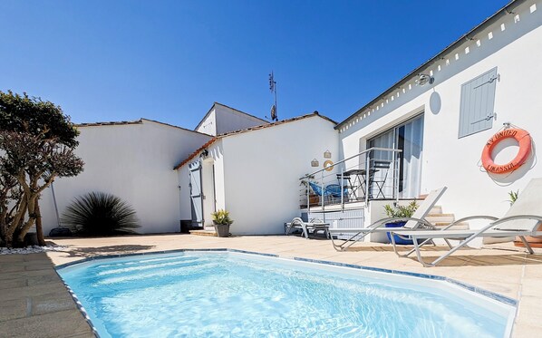 Piscine extérieure, piscine chauffée