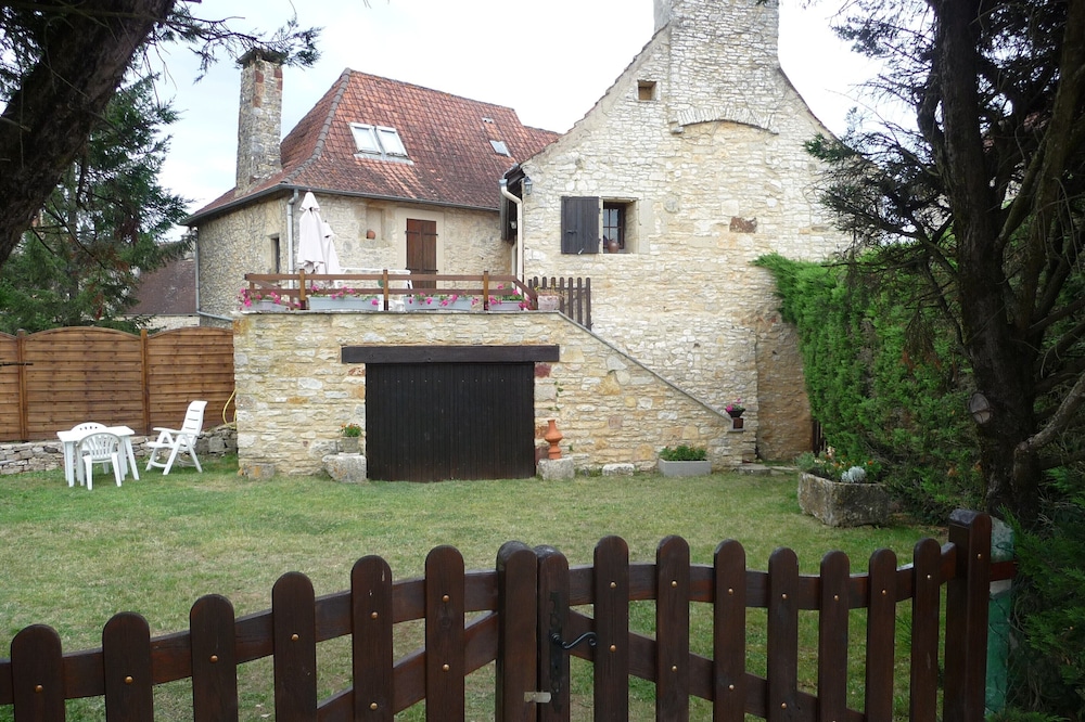 Very typical house LOT (Périgord-Quercy) close communal pool + Trade