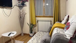 2 bedrooms, iron/ironing board, WiFi, bed sheets - Apartment in house, ALL COMFORT (Prémanon)