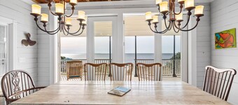 Beachfront Property in Ocean Springs, Overlooking the Gulf of Mexico. Sleeps 14