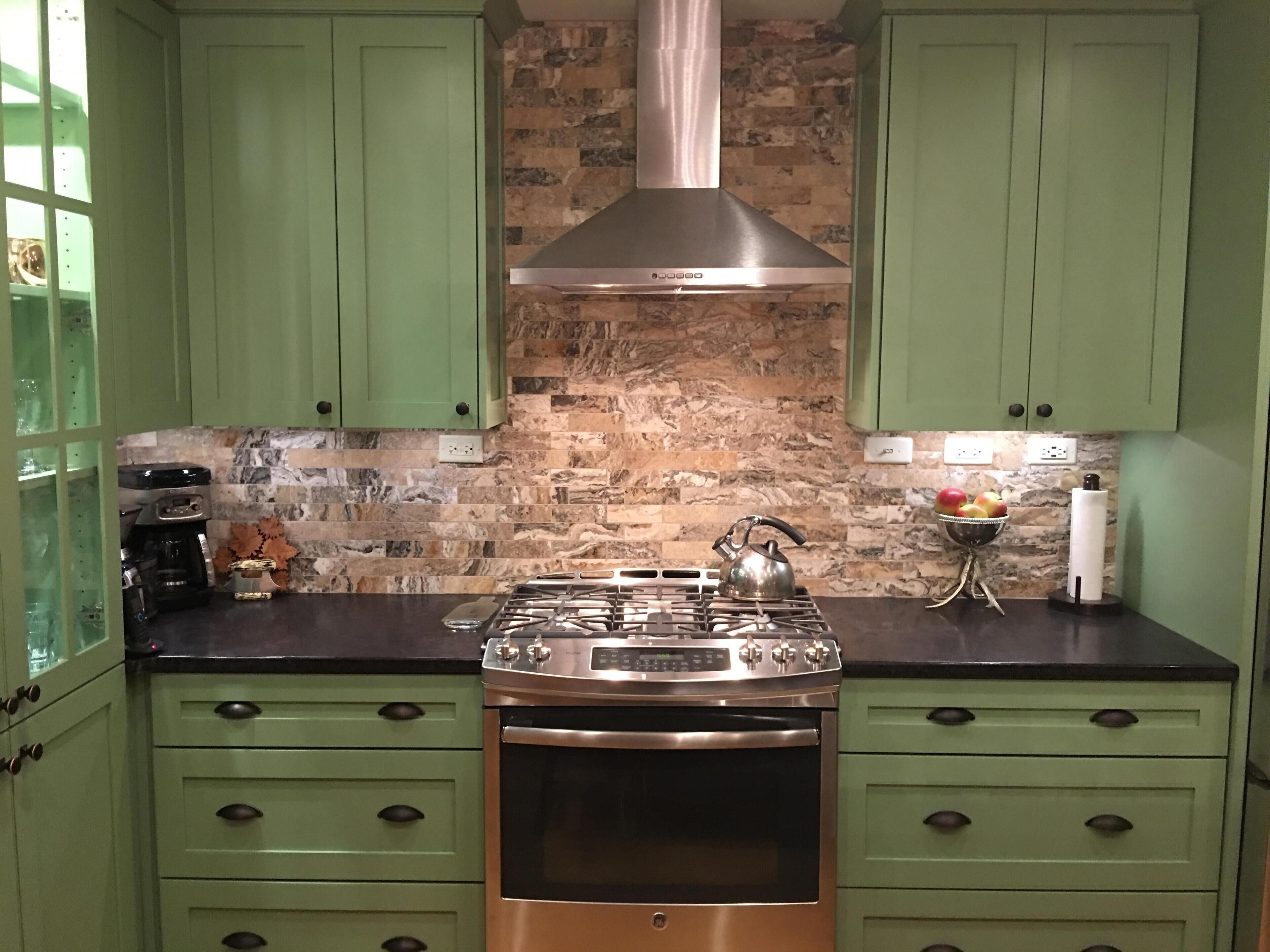 Wolf's Peak Lodge On 7.5 Acres With Views Of 3 States