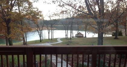 Norris Lake Front Rentals: We still have some prime summer dates available.
