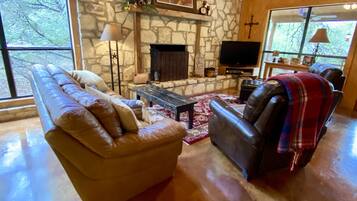 TV, fireplace, stereo