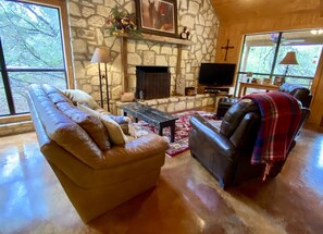 TV, fireplace, stereo