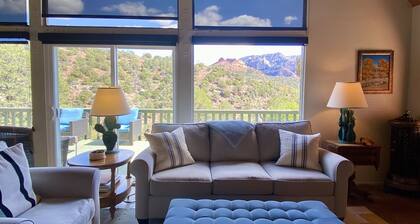 Historic A-Frame Panoramic Red Rock Views!