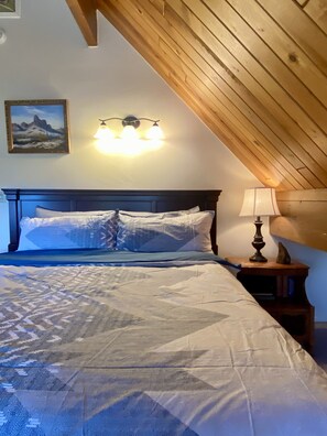 3 bedrooms, desk, iron/ironing board, travel crib - Historic A-Frame Panoramic Red Rock Views! (Sedona)