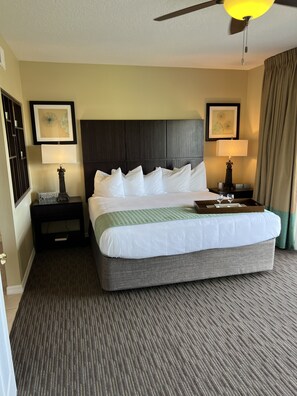 2 slaapkamers, een kluis op de kamer, een strijkplank/strijkijzer