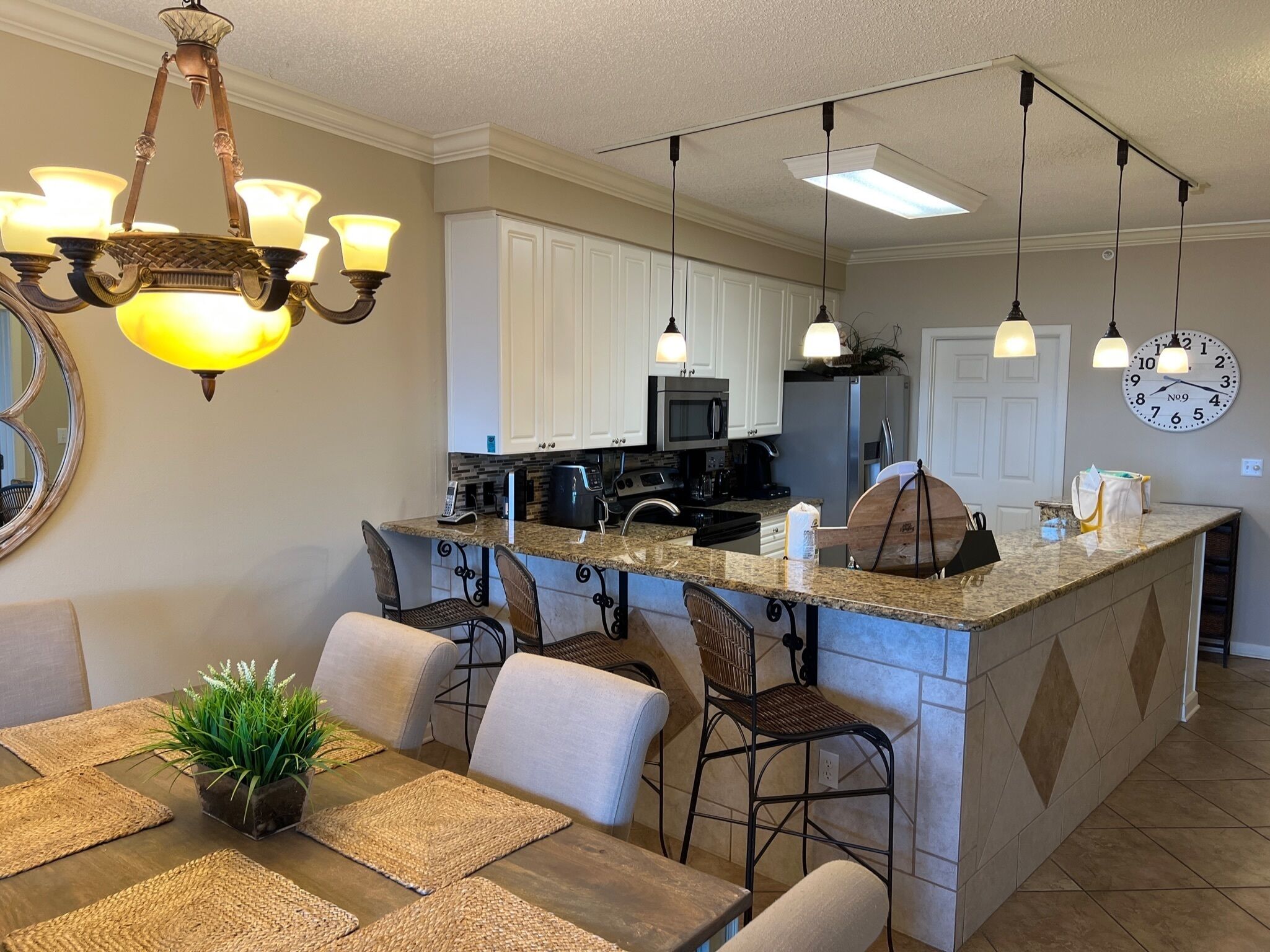 Crescent115- Owner Managed-Complimentary Beach Service Included