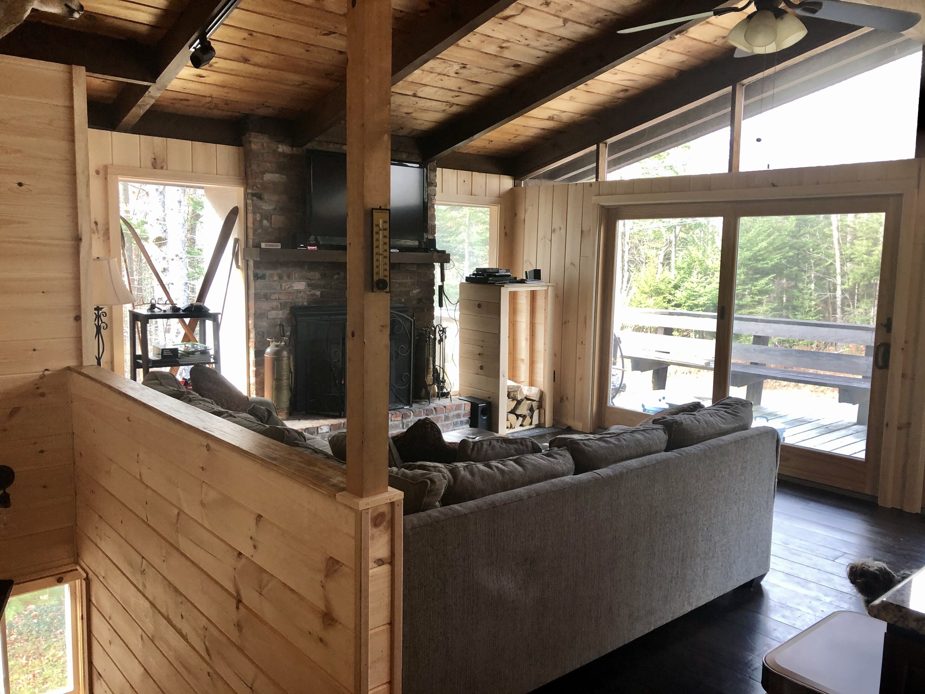 1.2 Miles from Mount Snow On the Vast trail for Snowmobilers close to it all.