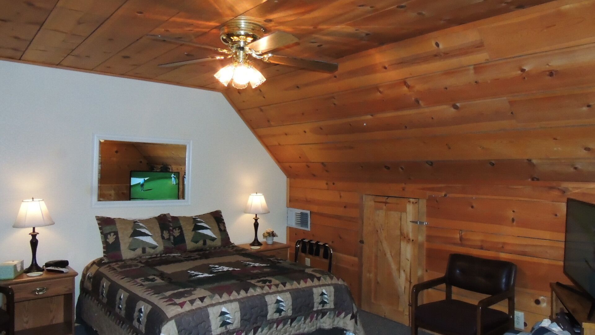 2 slaapkamers, een strijkplank/strijkijzer, gratis wifi, beddengoed