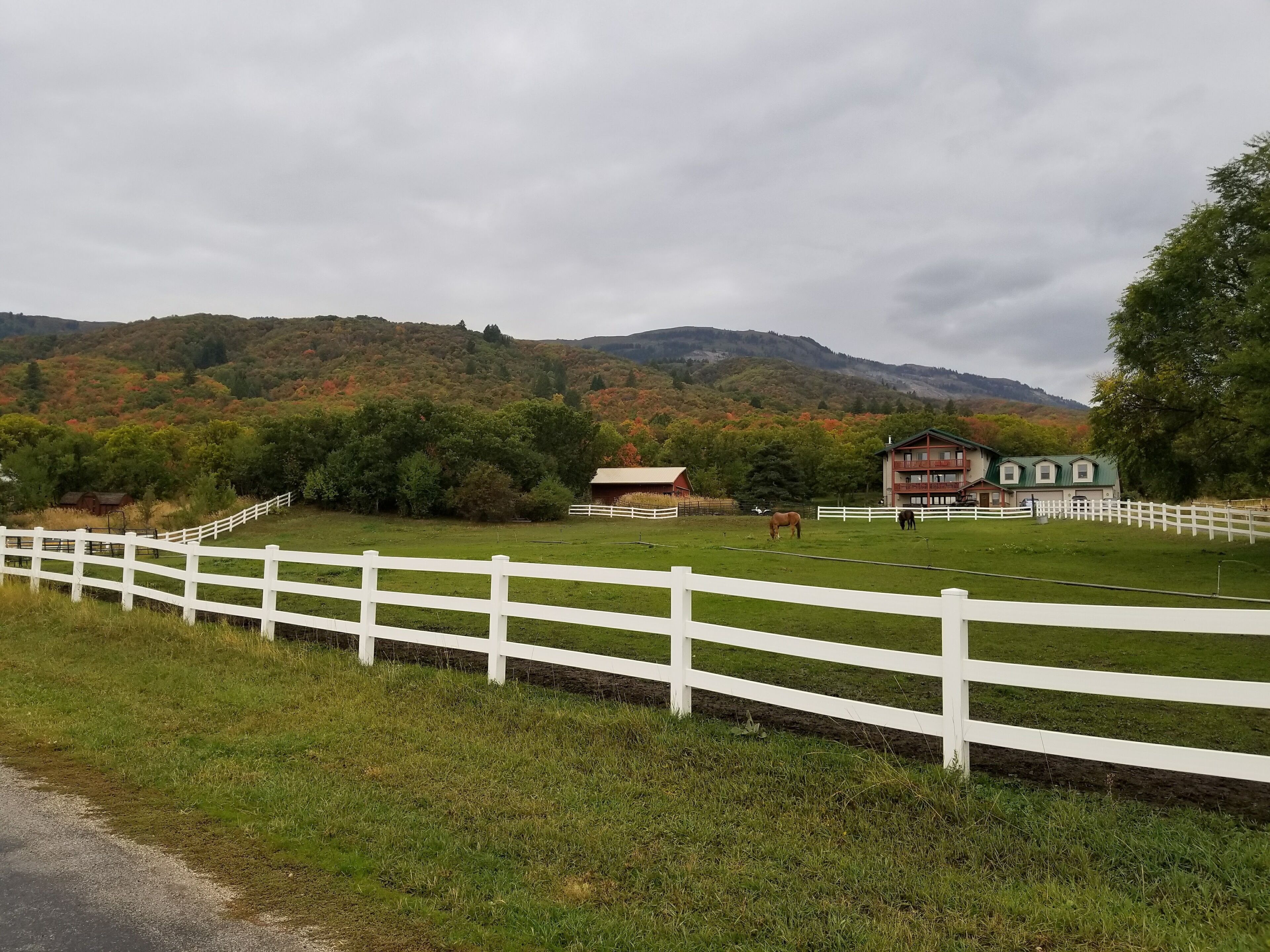 Secluded Mountain Retreat 2.7 Acres - Powder Mountain, Snowbasin, Nordic Valley