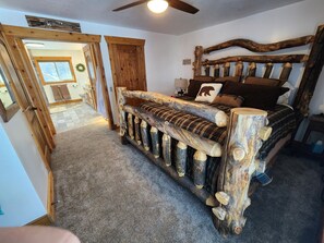 5 Schlafzimmer, Schreibtisch, Bügeleisen/Bügelbrett, kostenloses WLAN
