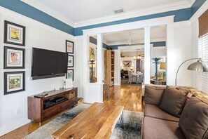 Fernseher, Stereoanlage