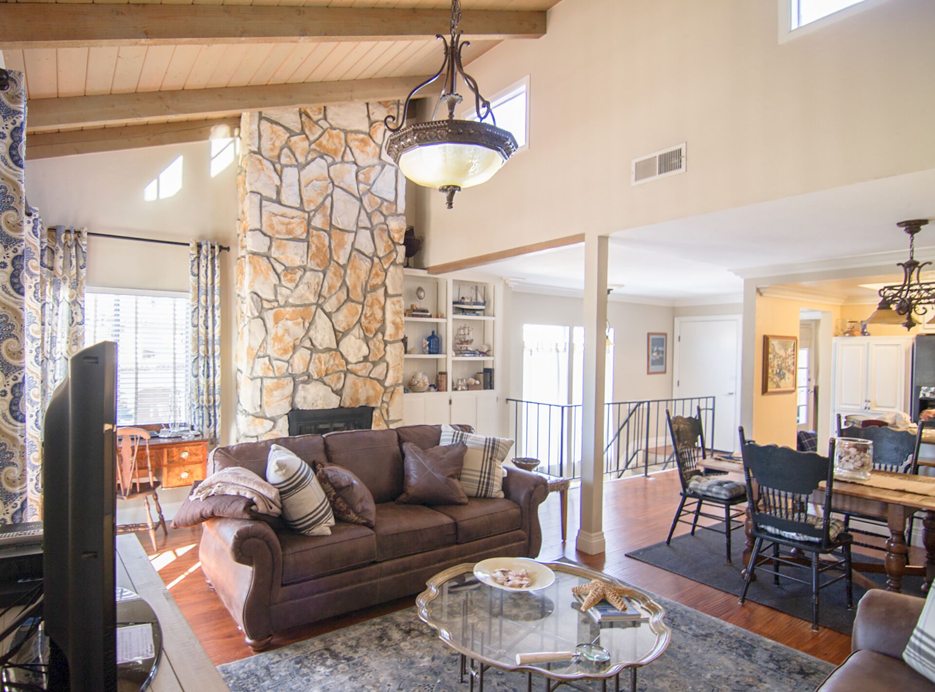 LUXURY with BEST location! Steps to Beach&Town. You will love it!