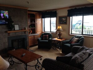 Televisión de pantalla plana, chimenea, Netflix y reproductor de DVD 