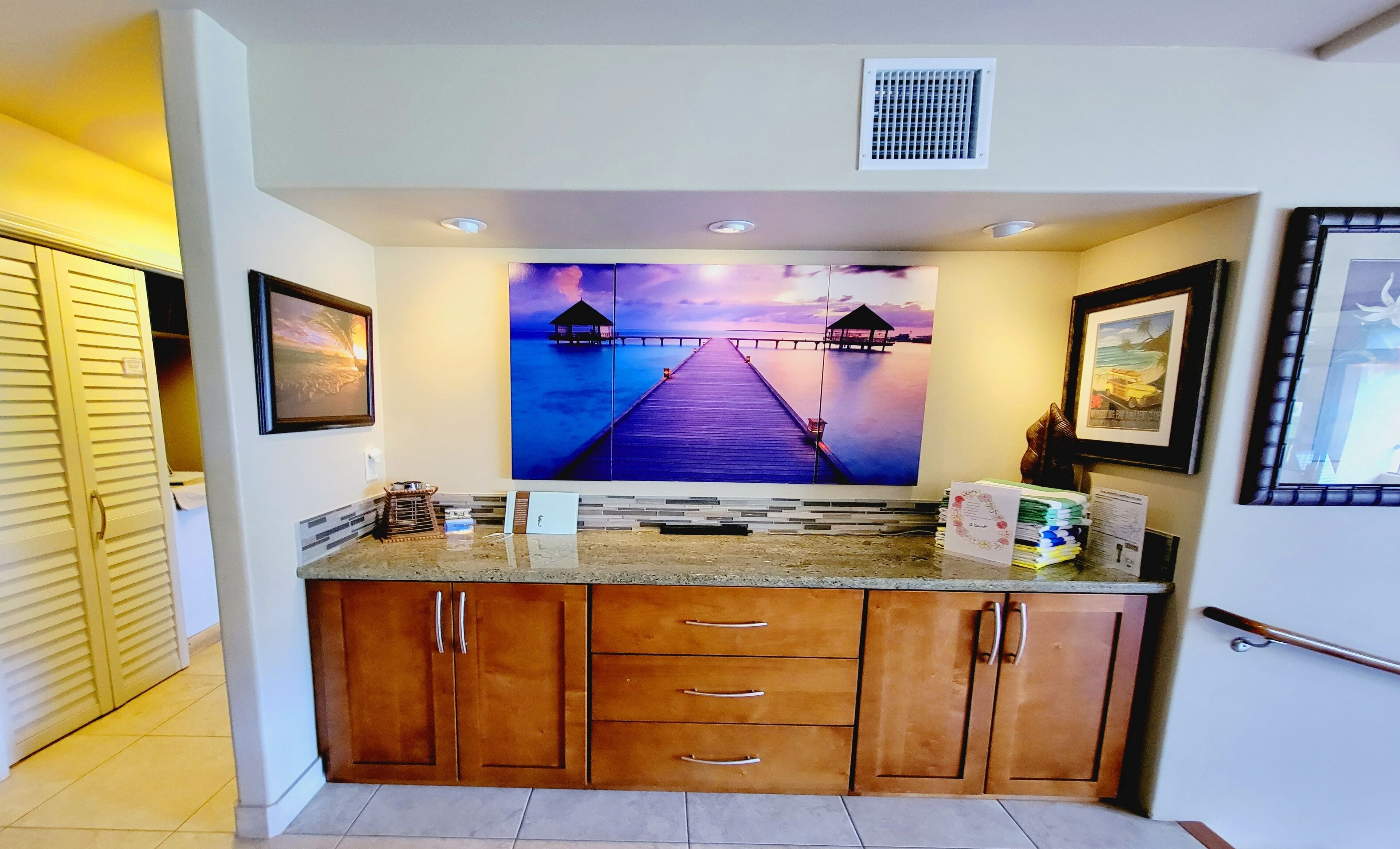 WOW! "BEST IN CLASS" POSH NEW REMODEL!  2 BR/2 BA-SLEEPS 9 - 6 BEDS-Great Views!