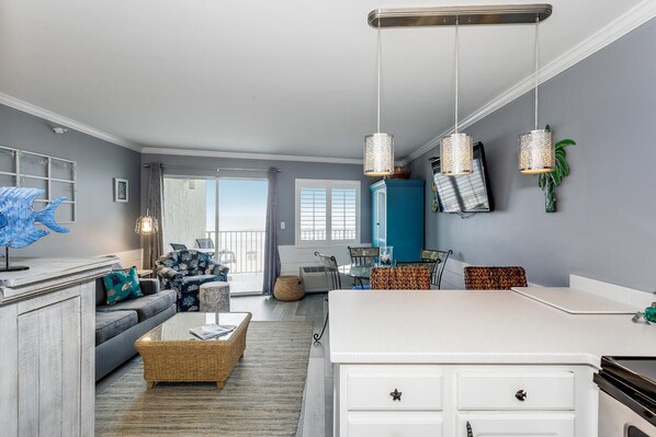 Smart TV, DVD player, books, stereo