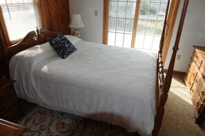 3 bedrooms, desk, free WiFi
