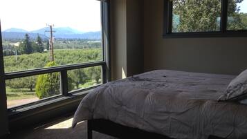 3 chambres, fer et planche à repasser, lit parapluie, Wi-Fi gratuit