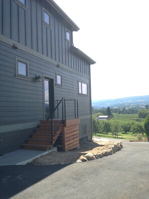 Exterior detail - Amazing Mt. Hood and Valley Views at Ziphaus! (Hood River)