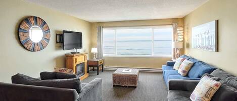 Fernseher, Kamin, Arbeitsbereiche