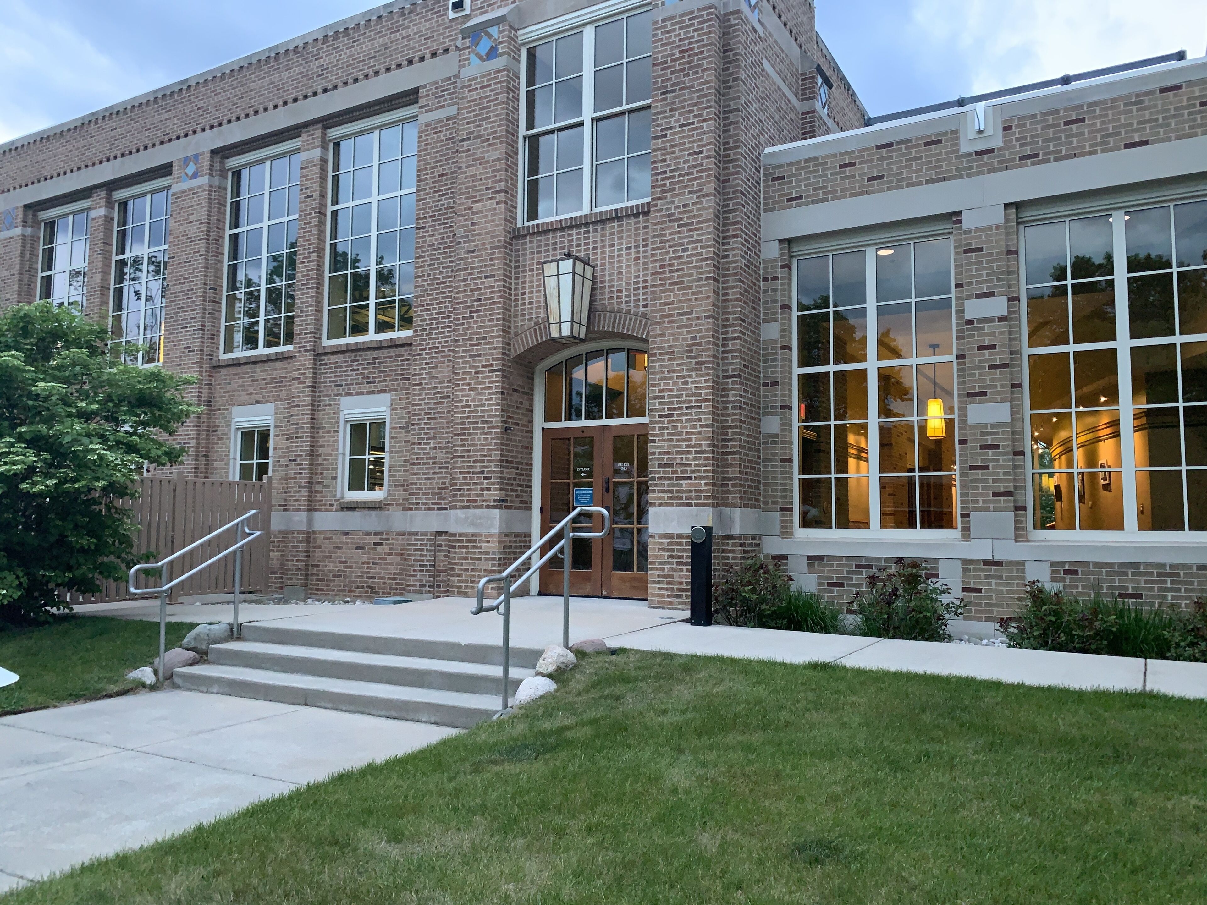 Charlevoix Library