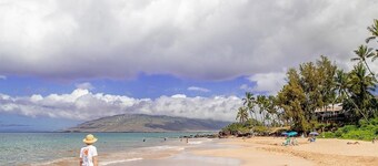 Nauti paratiisista katsomassa auringonlaskua meressäsi Lanain tai uima-altaalta