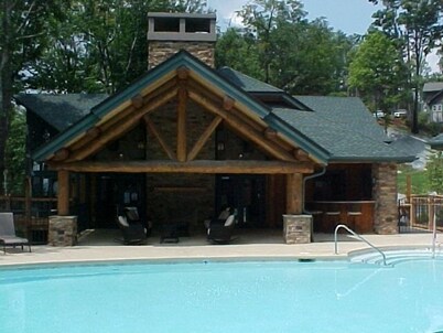 No steps!Close to Ski, snow tubing winter sports. Plenty of spring-summer dates