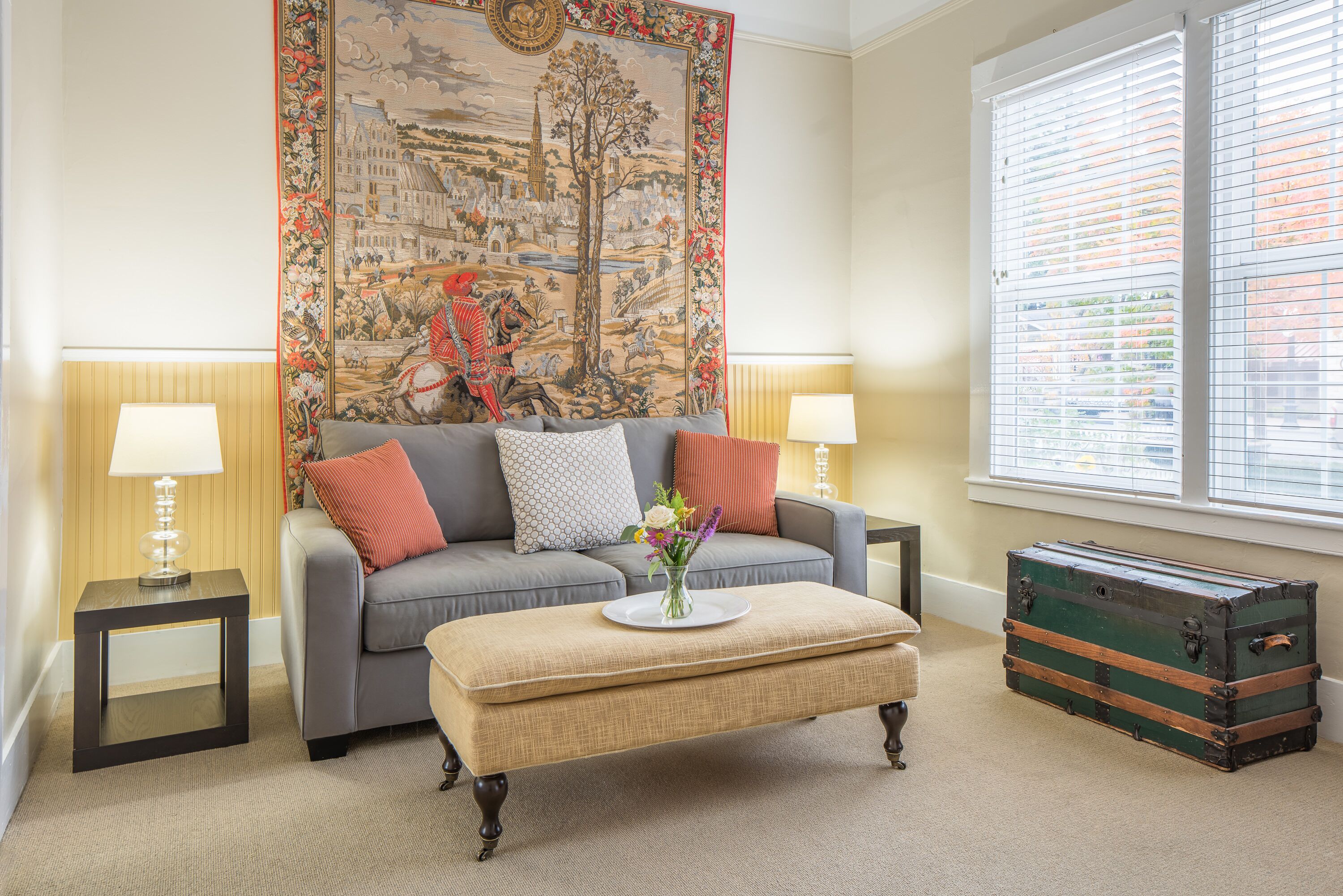 Luxury Cottage in Downtown St. Helena, Disinfected, Spacious