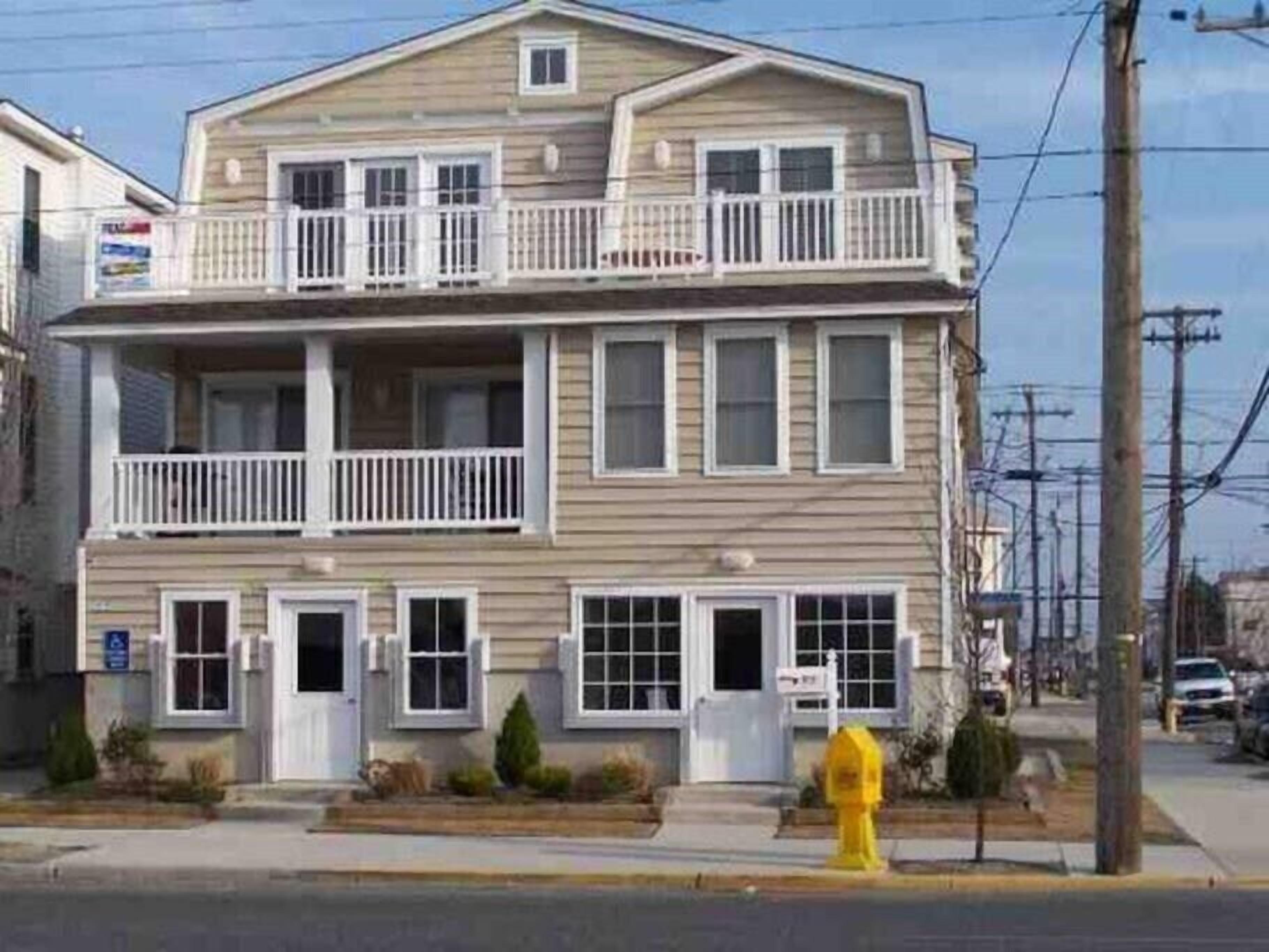 Large Ocean City Condo Close to All