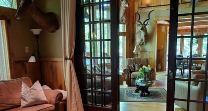 The Lodge on Maple Island