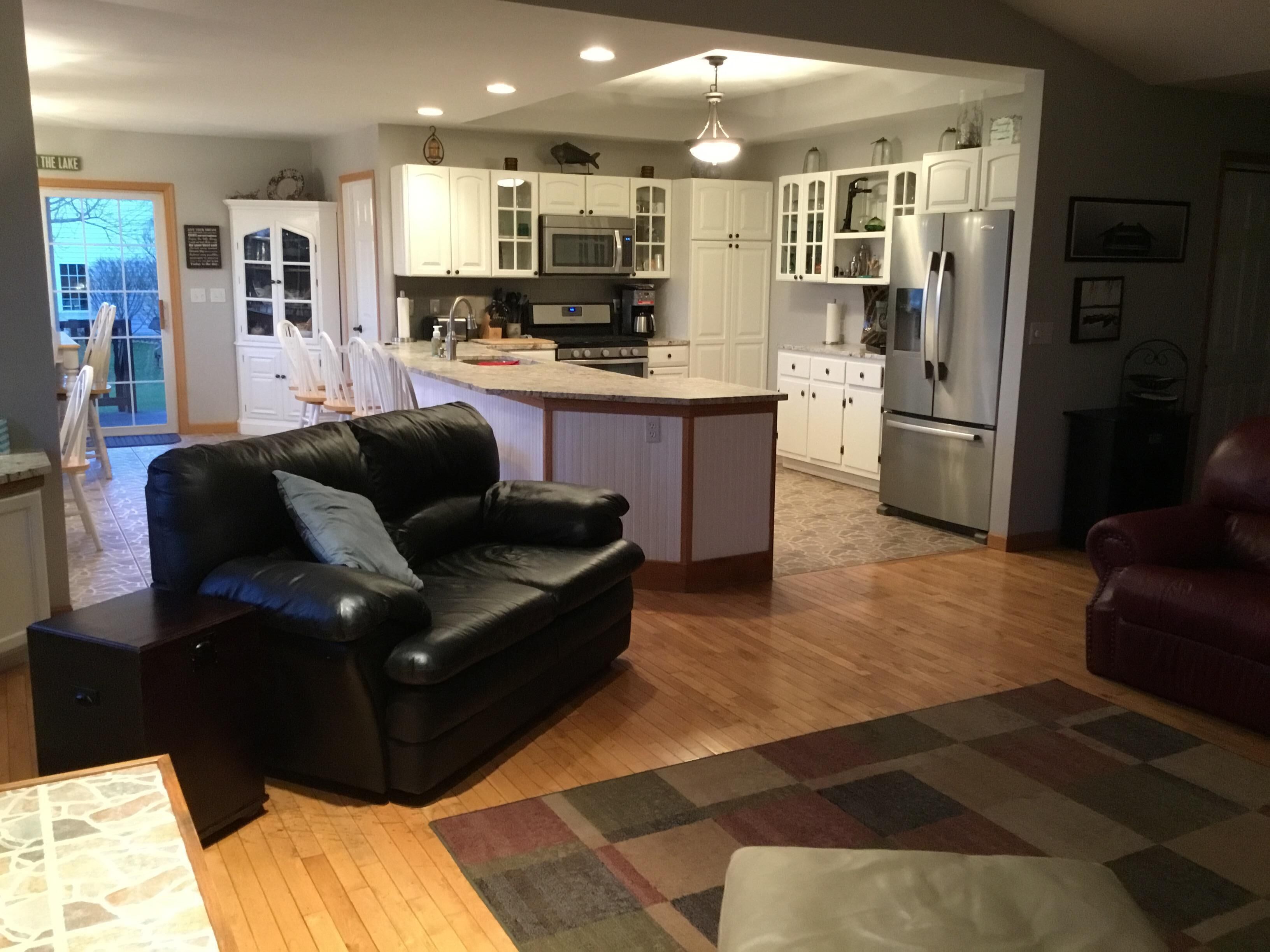 A Step Above the Rest! 104' of Frontage/Pier/New Pontoon Boat right on pier!