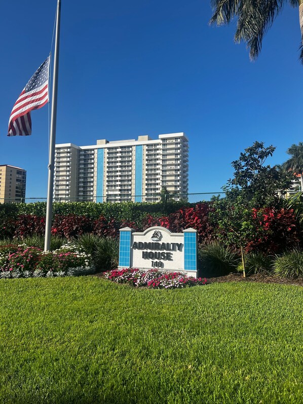 A sign for 'Admiralty House' with a clear view of a tall building in the background. - Gorgeous 14 Floor 2/2 Marco Island Condo, BEACH and City Views, Great Pool (Marco Island)