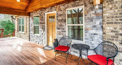 Allegheny Falls Mountain Escape-Maryville TN