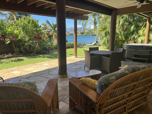 Outdoor dining - Beautiful Oceanfront Views!  Enjoy Hotub, Grill & 3 Lanais! (Kihei)