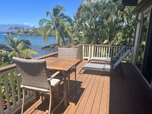 Outdoor dining - Beautiful Oceanfront Views!  Enjoy Hotub, Grill & 3 Lanais! (Kihei)
