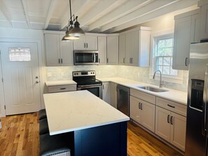 Fridge, microwave, oven, stovetop - Back Your Boat Into Center Hill Lake From Our Home!  Swim, Fish, Hunt, Relax! (Baxter)