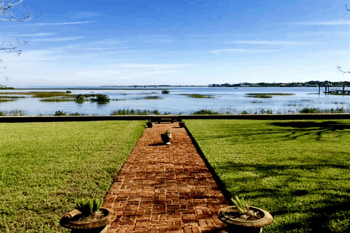 Photo 7 of An irresistable oceanfront vacation home in the heart of historic St Augustine!