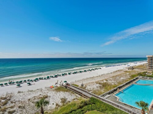 ¡Lujo en su máxima expresión! Unidad de ático con vistas al hermoso Golfo de México.