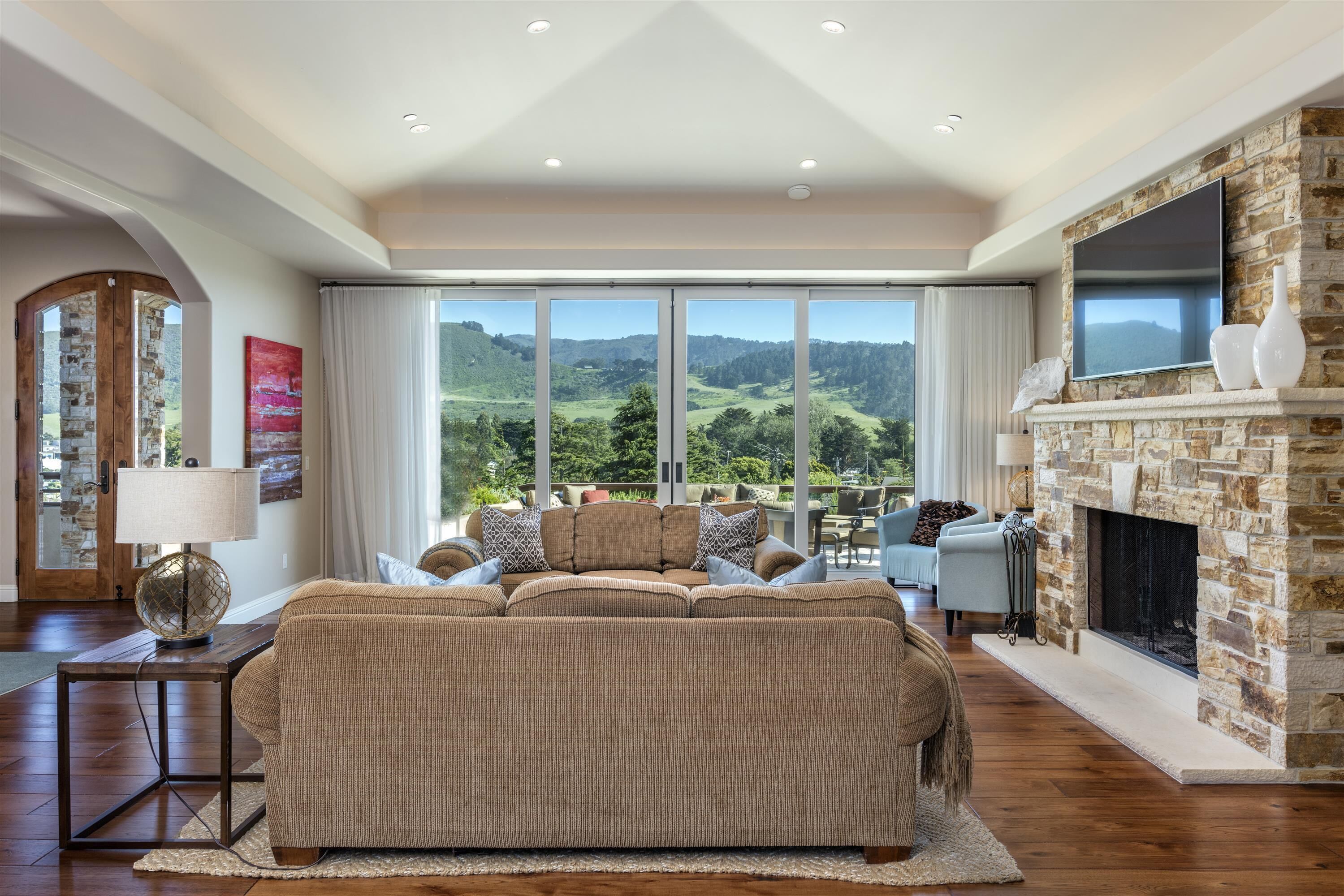 New, Luxury, Sunny, Gated Home in heart of Carmel-by-the-Sea (4BR+/3BA)