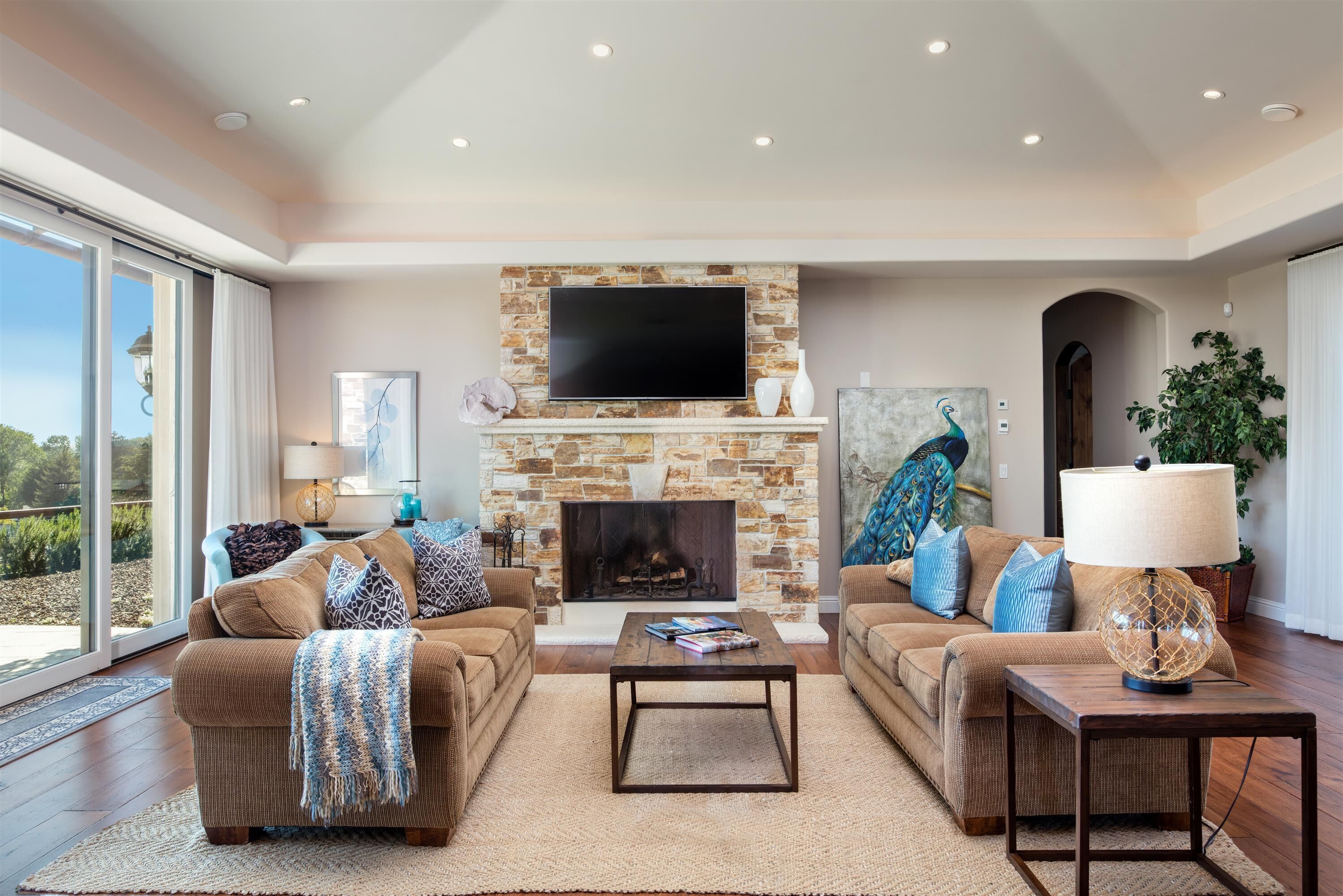 New, Luxury, Sunny, Gated Home in heart of Carmel-by-the-Sea (4BR+/3BA)