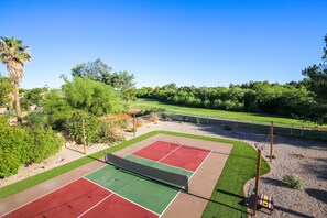Sports court - Phoenix Scottsdale Golf House. NEW! Private Pickle Ball court. Great location. (Phoenix)